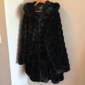 Gallery Faux Fur Clay